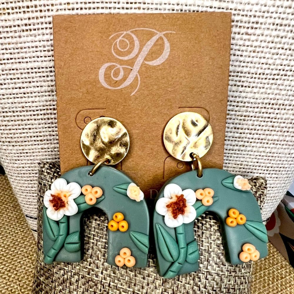 ***RETIRED*** Floral Earrings